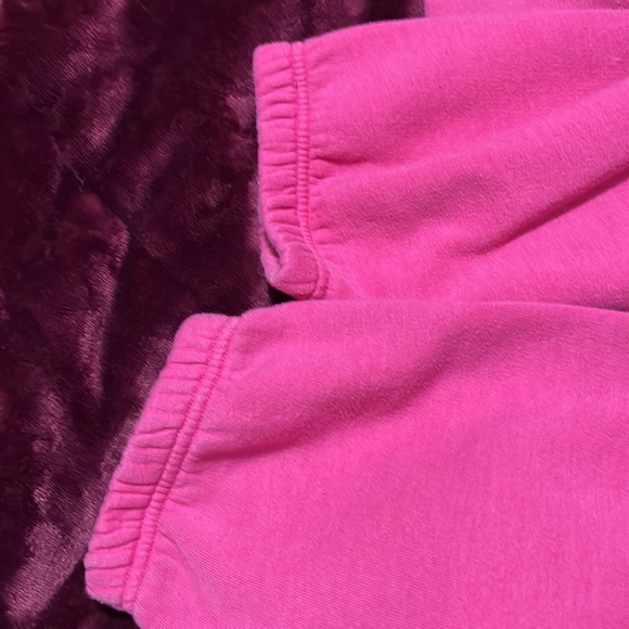 PINK sweats - Picture 3 of 4